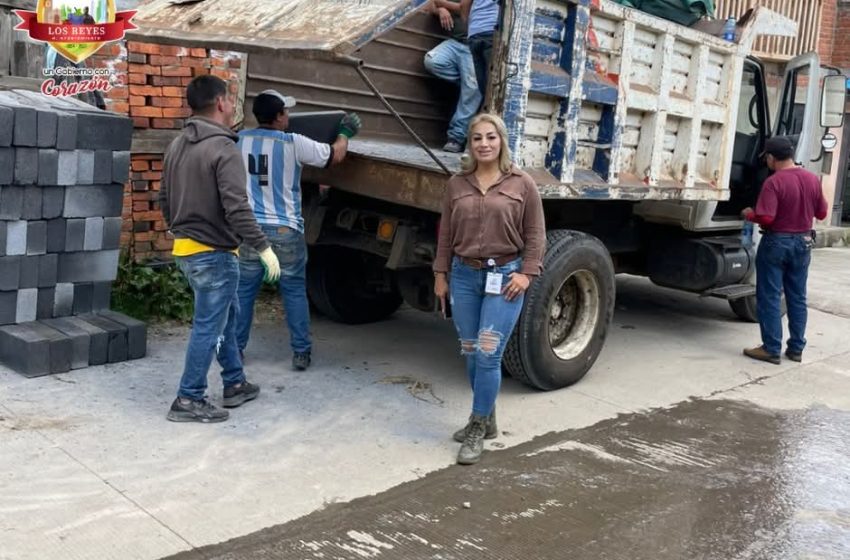  Gobierno de Los Reyes fortalece hogares con apoyos directos a las familias: Humberto Jiménez