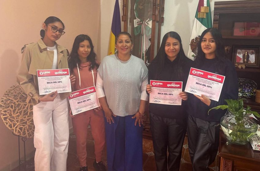  Gobierno de Quiroga entrega becas del 50% a jóvenes universitarios