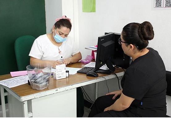  Fomenta IMSS Michoacán detección oportuna y vacuna contra VPH para prevenir cáncer cervicouterino