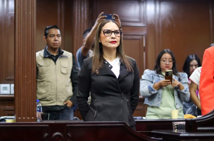  Nalleli Pedraza celebra la aprobación de la reforma contra la extorsión