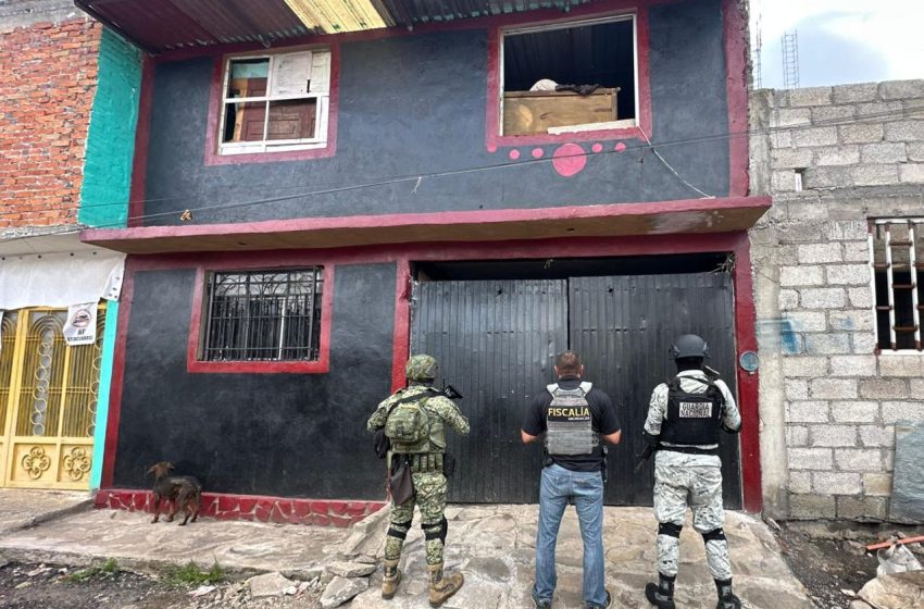  Cumplimenta FGE dos órdenes de cateo en Morelia; asegura 2 mil 225 dosis de narcótico y detiene a seis personas