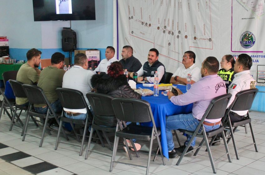  Yankel Benítez estrecha comunicación con directiva del Mercado de Abastos