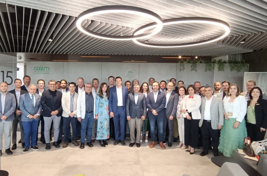  Presenta Alfonso Martínez proyectos de desarrollo a empresarios