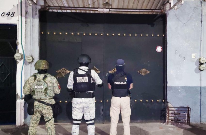  Fiscalía General asegura narcótico y detiene a una persona durante la ejecución de dos cateos