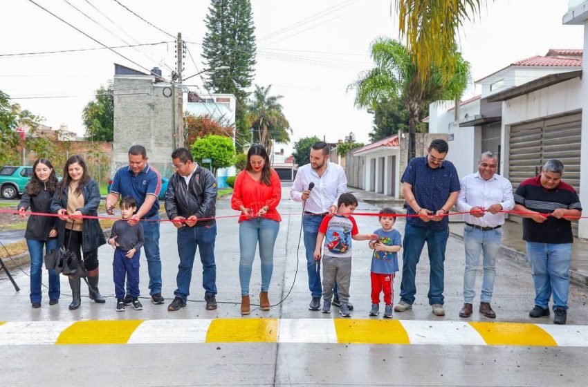 Zacapu avanza y se transforma, Mónica Valdez inaugura pavimentación Calle Río Zirate
