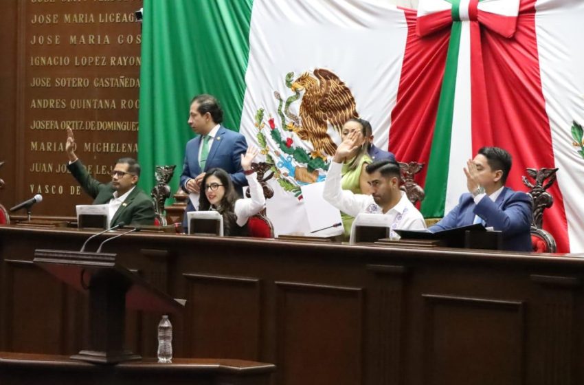  Jóvenes de 18 años podrán ser diputados en Michoacán: 76 Legislatura
