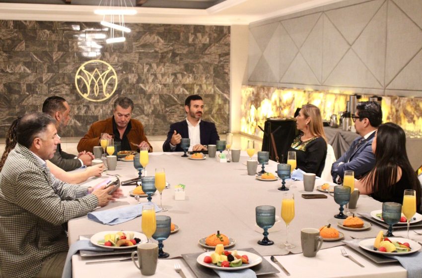  Yankel Benítez, hoteleros y empresarios afinan detalles de cara a celebración de Día de Muertos