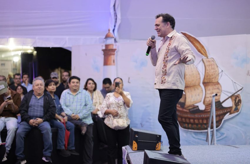  Abarrota Miguel Zunzunegui escenario principal de la FILLM