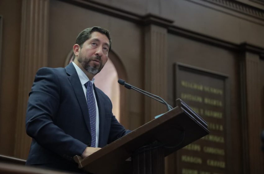  Abraham Espinoza impulsa iniciativa para fomentar el emprendimiento juvenil en Michoacán