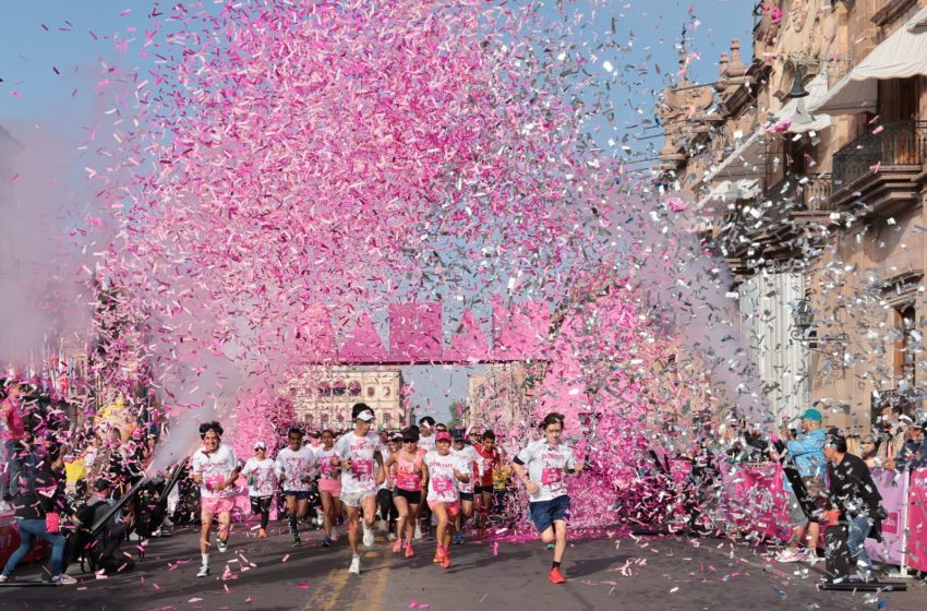  Pinktate de Rosa, pinta de color y amor el centro de Morelia