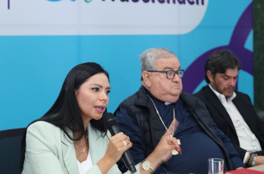  Araceli Saucedo presenta ante el CESMICH el Plan México Lázaro Cárdenas y la modernización del marco legal portuario