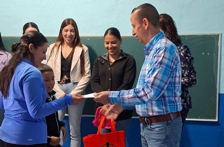  Recorrió Julio César Conejo Alejos instituciones y colonias para escuchar a la ciudadanía y supervisar avances de obra pública