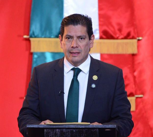  Propone Ernesto Núñez Aguilar iniciativa contra el ejercicio ilegal de la medicina