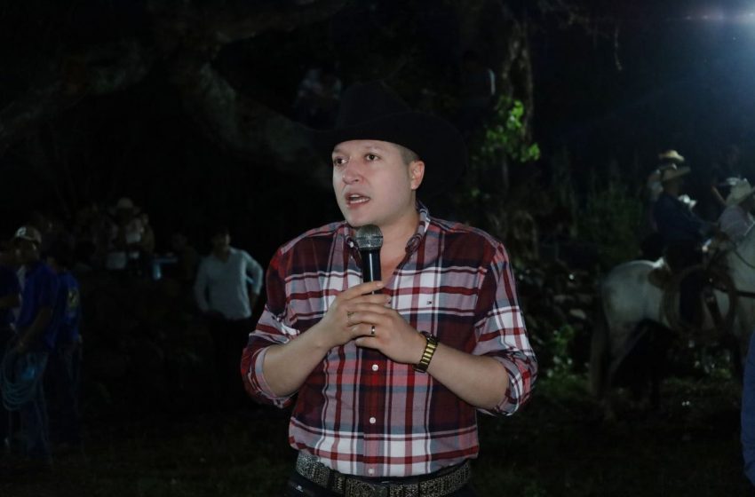  Apoya Vicente Gómez obras eléctricas en el Distrito XIX