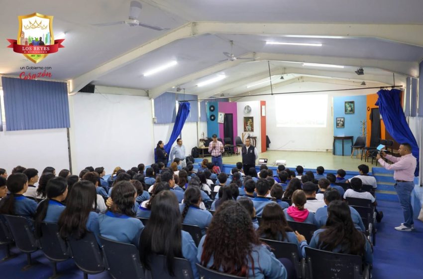  Humberto Jiménez impulsa la economía social y la capacitación ciudadana en Los Reyes