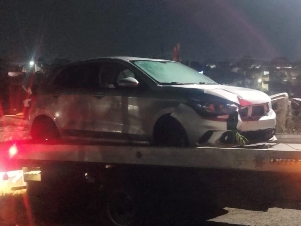 Ejecuta FGE cateo en yonke de la colonia Canteras de Morelia y recupera dos vehículos robados 5 FGE CatYonMor3