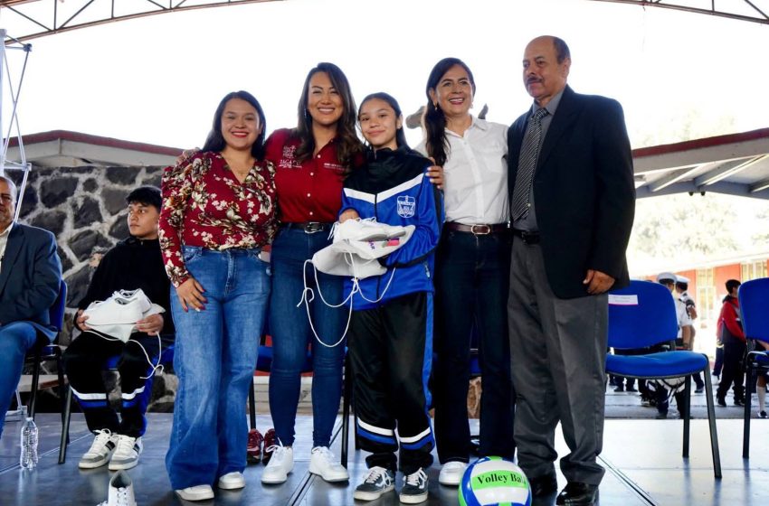  Zacapu recibe 2,874 tenis escolares del Gobierno del Estado como parte del programa “Jalo a Estudiar, Jalo por la Paz”