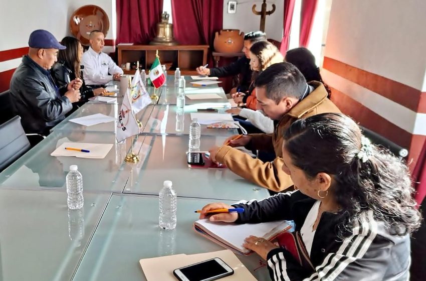  Reunión con directivos escolares fortalece el Programa Municipal de Atención Integral a la Infancia y Adolescencia