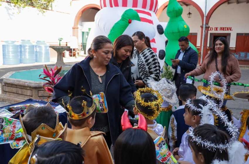 Inician las posadas tradicionales en la Presidencia Municipal de Quiroga