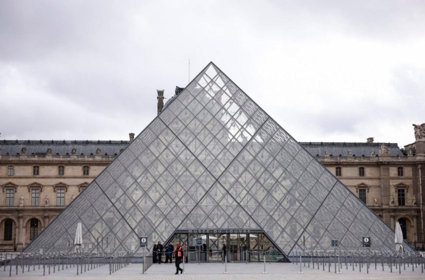  Inundación de agua sucia en el Museo del Louvre daña más de 400 obras