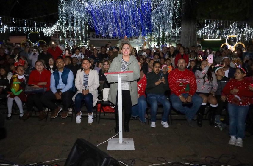  Celebró Quiroga una noche llena de luz y tradición con su Desfile y Caravana Navideña 2025