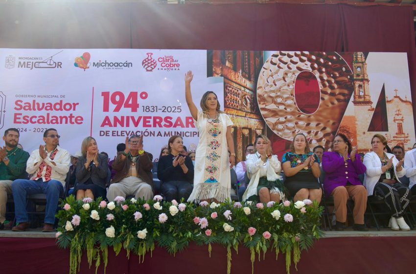  Dayana Pérez fortalece identidad y gobernabilidad en masiva conmemoración del 194 aniversario