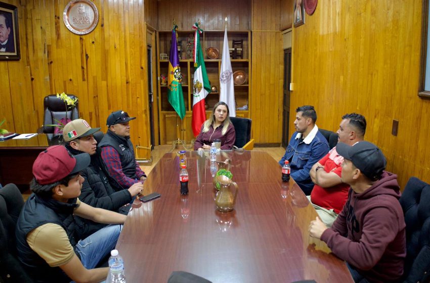  Dayana Pérez revisa preparativos de las fiestas patronales de Paramuen