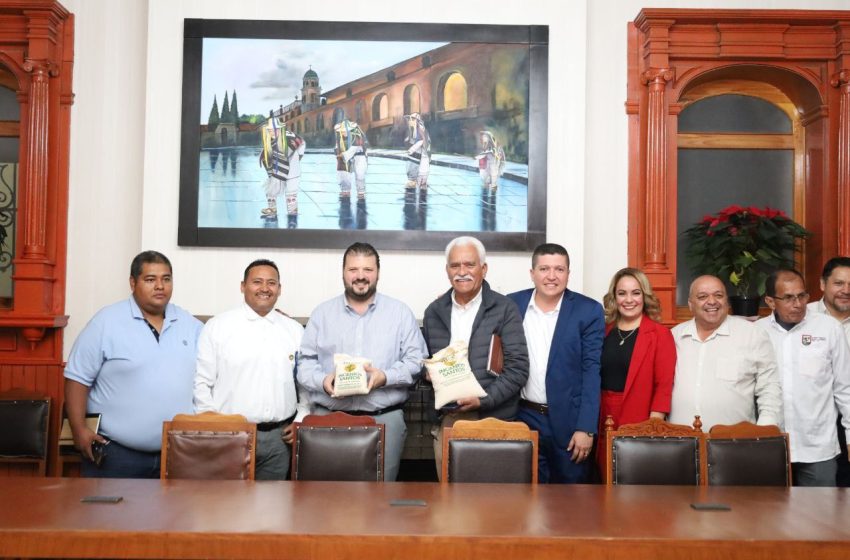  Reconoce Vicente Gómez atención al sector cañero a través del Plan Michoacán