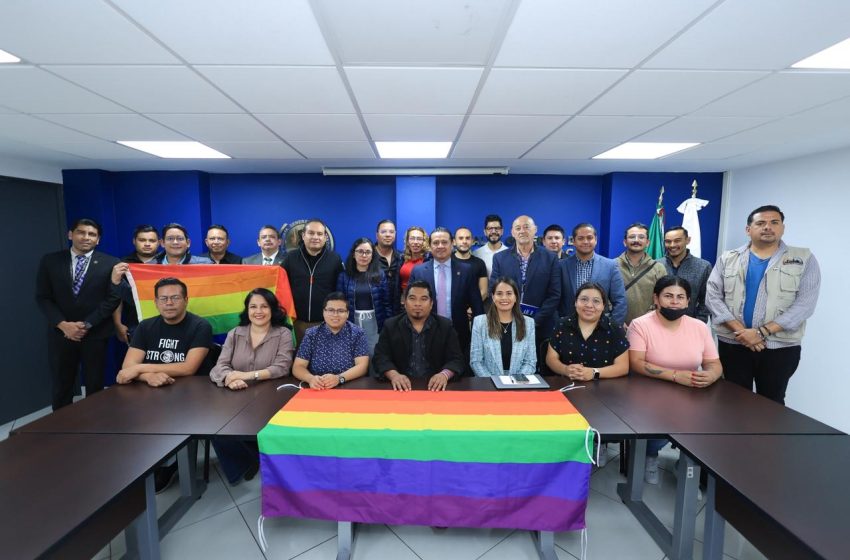  Atención digna, incluyente y libre de discriminación para la diversidad sexual: Carlos Torres Piña