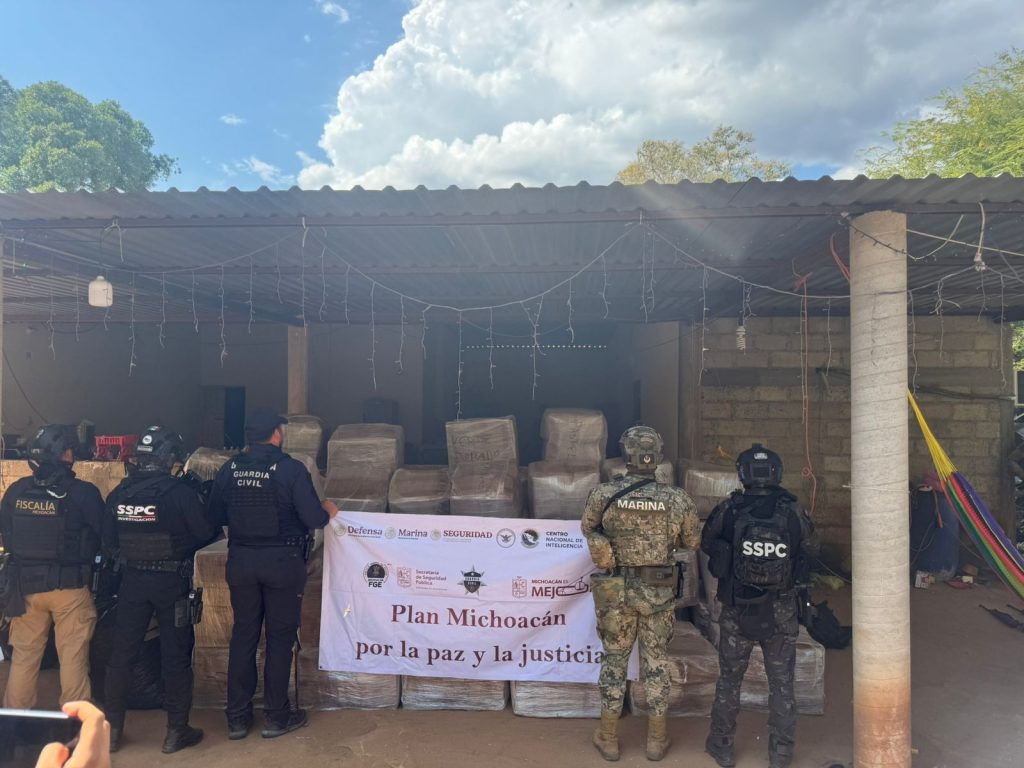 Cateos simultáneos en Huetamo derivan en detenciones y decomisos de alto impacto; en acción interinstitucional 2 FGE CatsHuet2
