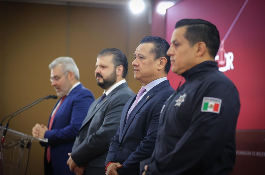  Investigan a más involucrados en el homicidio de la familia de intérpretes: Bedolla
