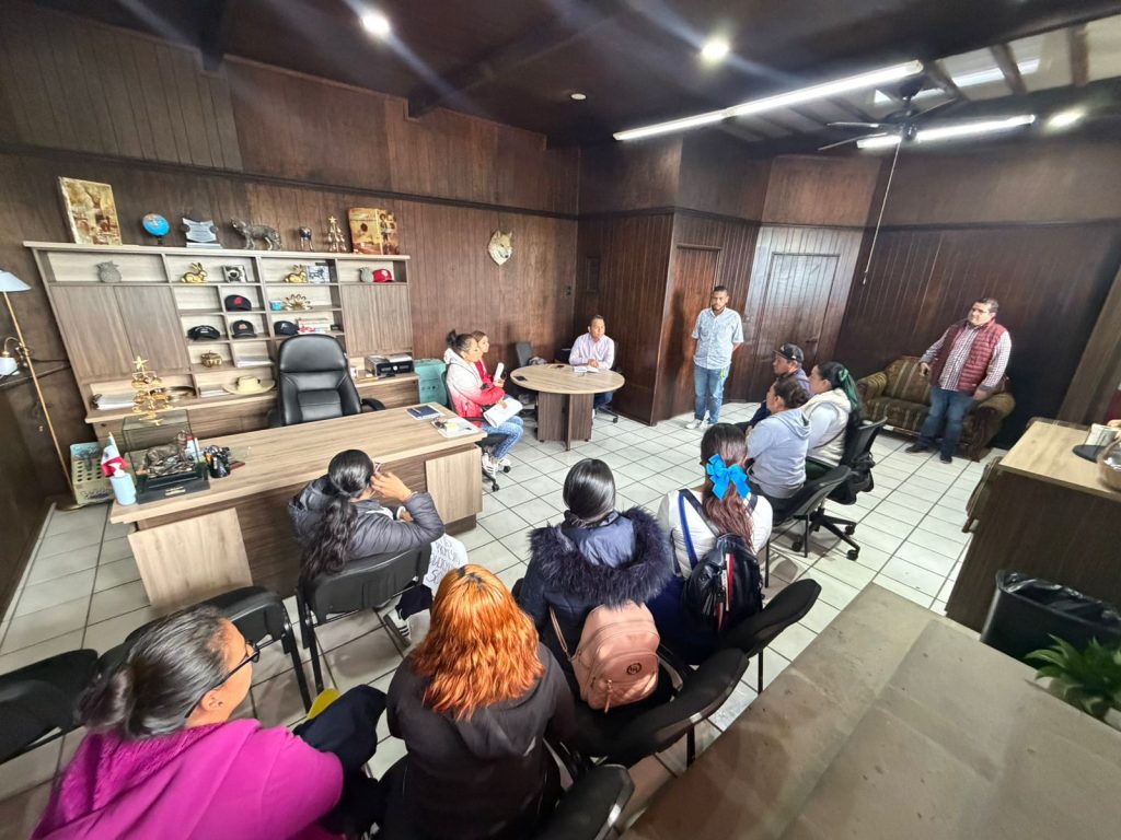 Gobierno de Tarímbaro atiende a padres y docentes del Preescolar Sor Juana Inés de la Cruz del Fracc. Galaxia 4 TarPreesGalx2