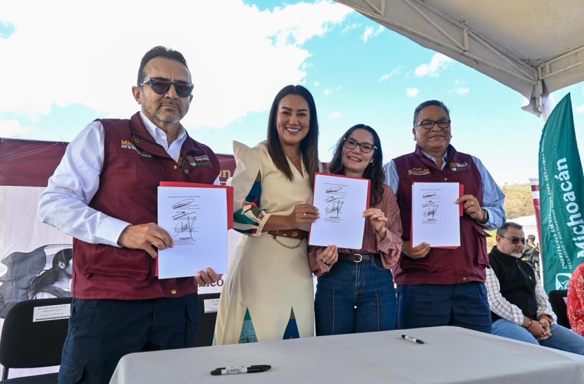  Zacapu da un paso histórico en materia de salud con la llegada de la UMF Plus del IMSS, Mónica Valdez firma convenio