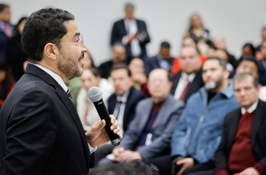  Martí Batres se reúne con subdelegados médicos, administrativos y directivos de clínicas y hospitales del ISSSTE