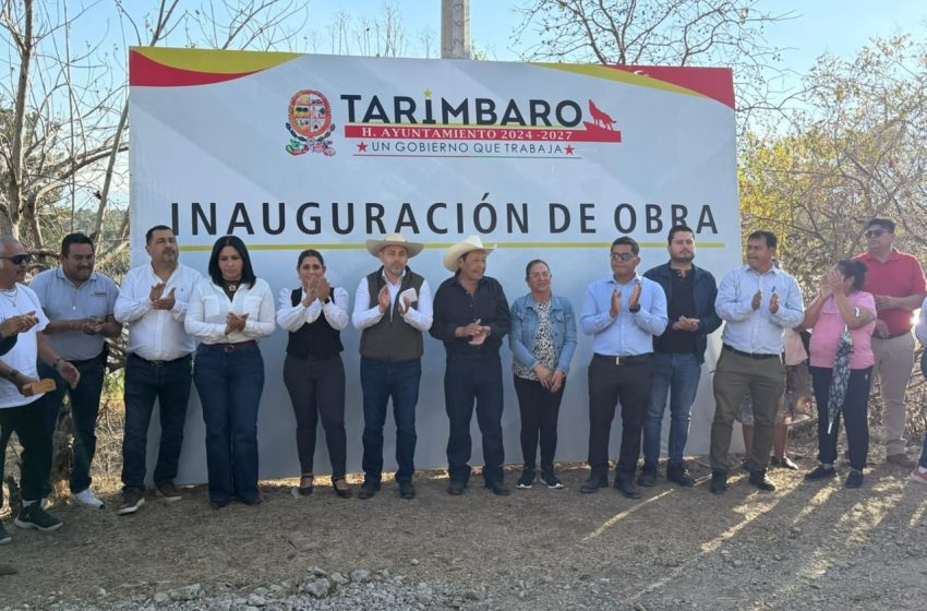  Eric Gaona entrega de red eléctrica y bomba de agua en la comunidad de El Puesto