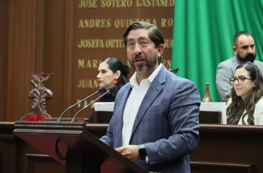  Garantizar salud mental de servidores públicos en Michoacán, propone en iniciativa Abraham Espinoza