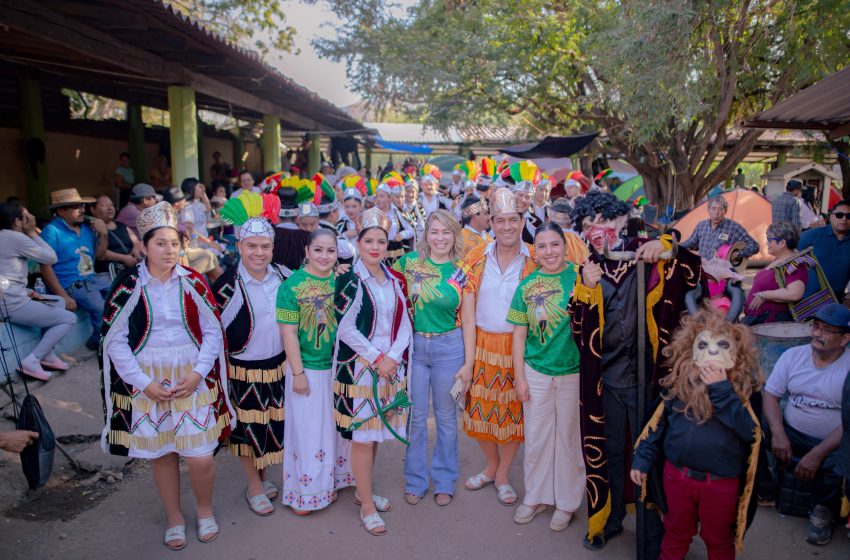  Dayana Pérez Mendoza acompaña con cercanía y fe la Fiesta de Ceniza en Carácuaro