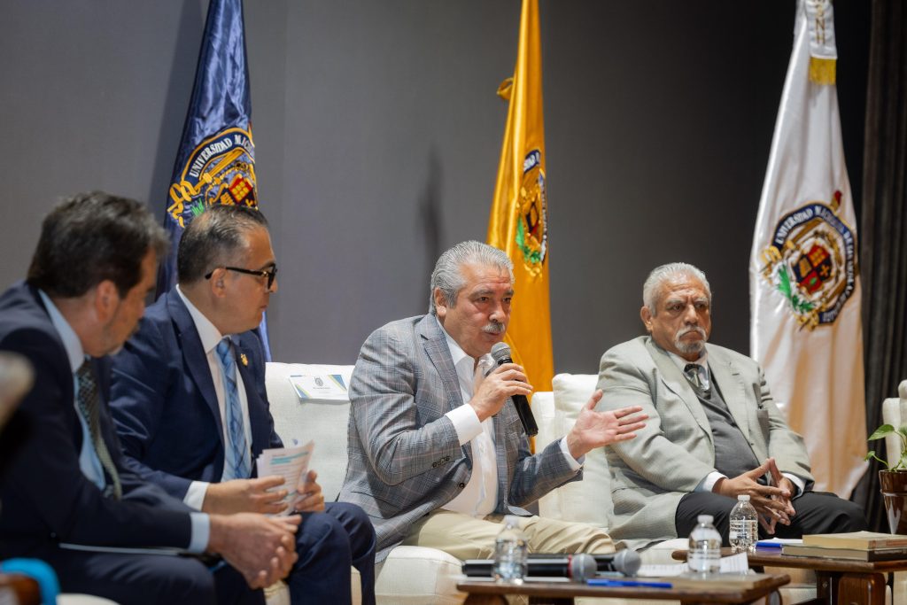 “La Universidad Michoacana es el corazón político y social de nuestro estado”: Raúl Morón 4 MoronUM2