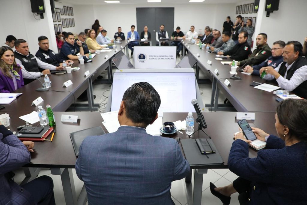 Torres Piña fortalece desde la FGE coordinación institucional para la búsqueda de personas en Michoacán 5 FGE CTP CoorBusPers3 1