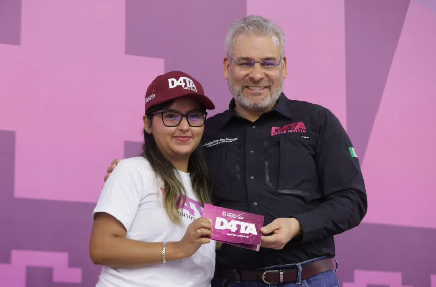  Se suman otros 4 mil estudiantes a D4TA, datos gratis; Bedolla invita a no quedarse fuera del programa