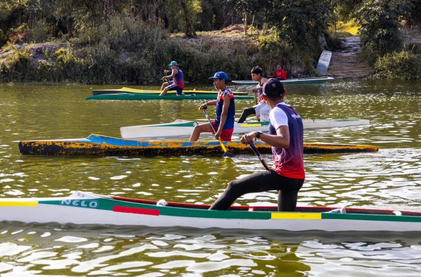  El lago de Pátzcuaro vibrará con las tradicionales regatas de canotaje