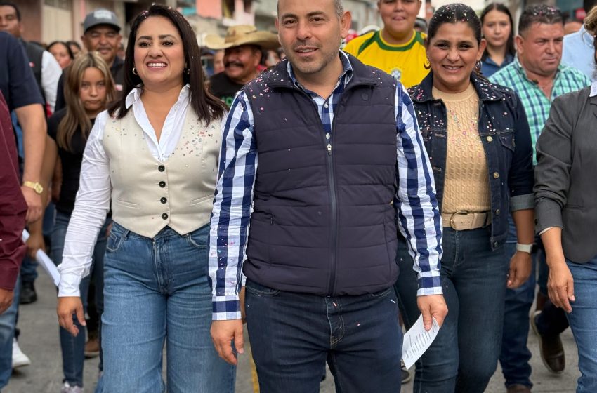  Eric Gaona y Gladyz Butanda inauguran dos tramos carreteros en Tarímbaro