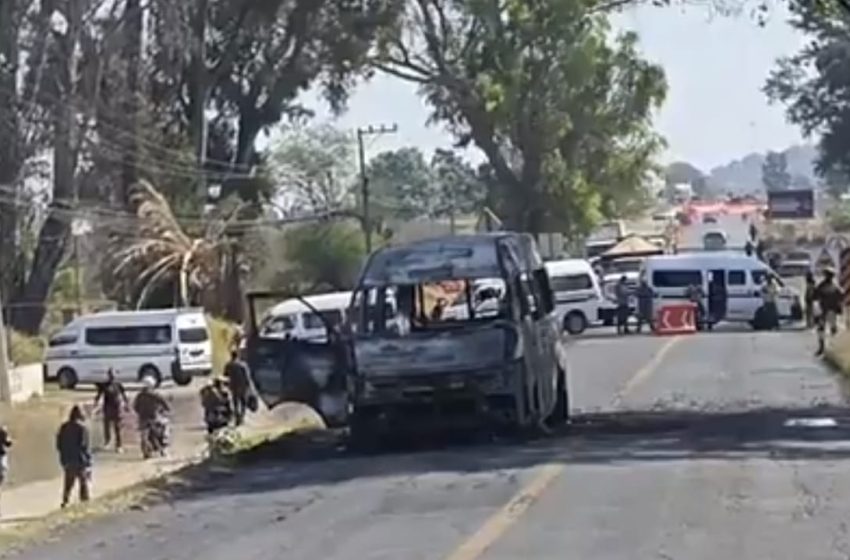  Tras quema de combi, transportistas exigen seguridad y bloquean la Tarímbaro-Álvaro Obregón