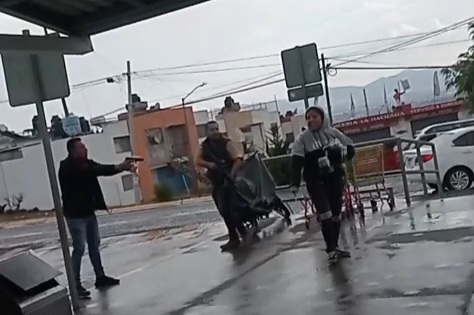  Presuntas ladronas intentan agredir con armas blancas a policías en Tarímbaro; terminan lesionadas