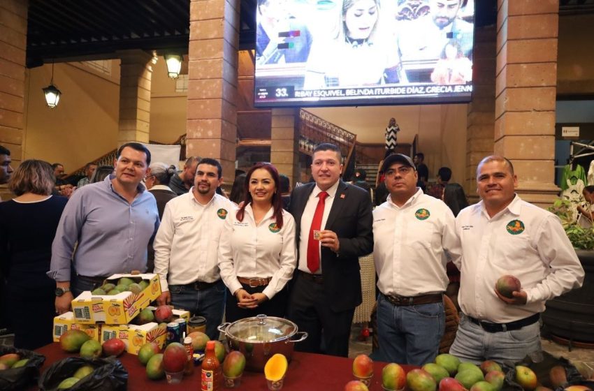  Celebra Vicente Gómez incorporación de cooperativas en la Ley de Desarrollo Económico