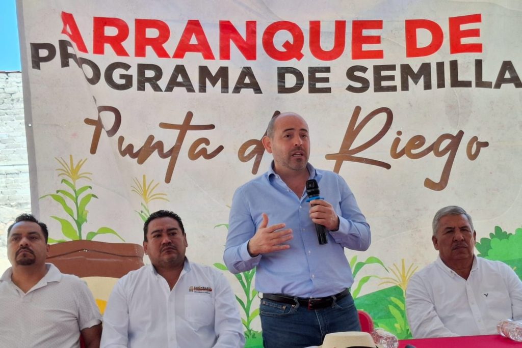 Éric Gaona impulsa al campo tarimbarense con nueva entrega de semilla punta de riego 4 img 20260325 wa01567052656067516956922