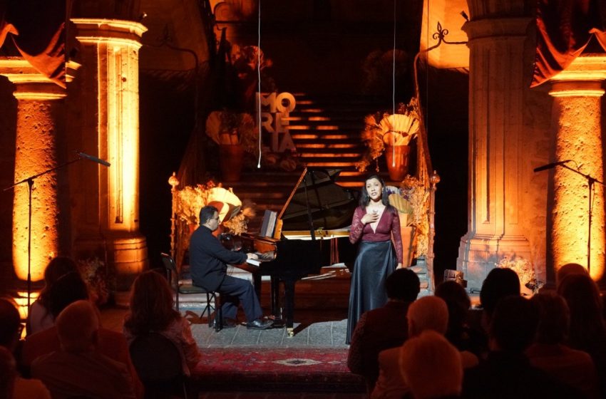 Palacio Municipal de Morelia se llena de ópera con homenaje al tenor Juan del Bosco
