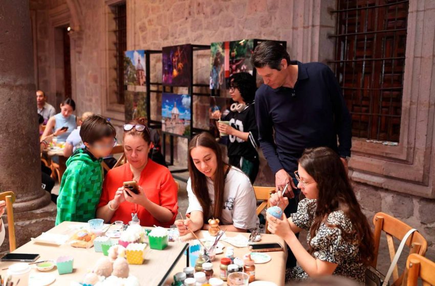  Tradición y arte llenan el Palacio Municipal en temporada de Semana Santa
