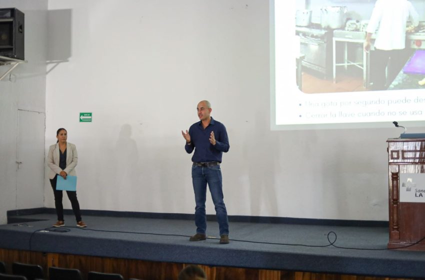  El uso responsable del agua en el área de la salud es vital: Adolfo Torres