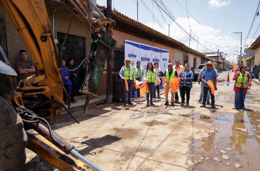 Alma Mireya pone en marcha pavimentación en comunidad San Andrés Tziróndaro